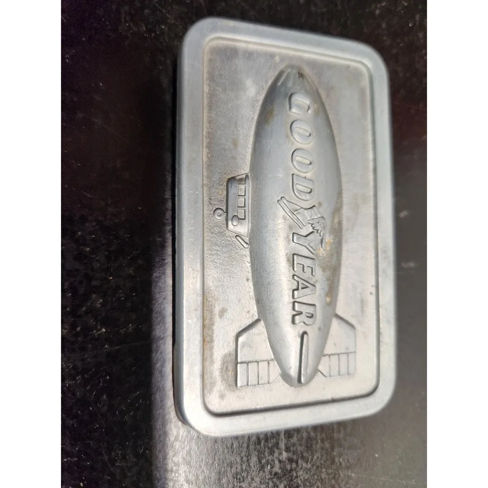 Goodyear Belt Buckle Blimp Zeppelin Silver Tone 1974‎ Vintage